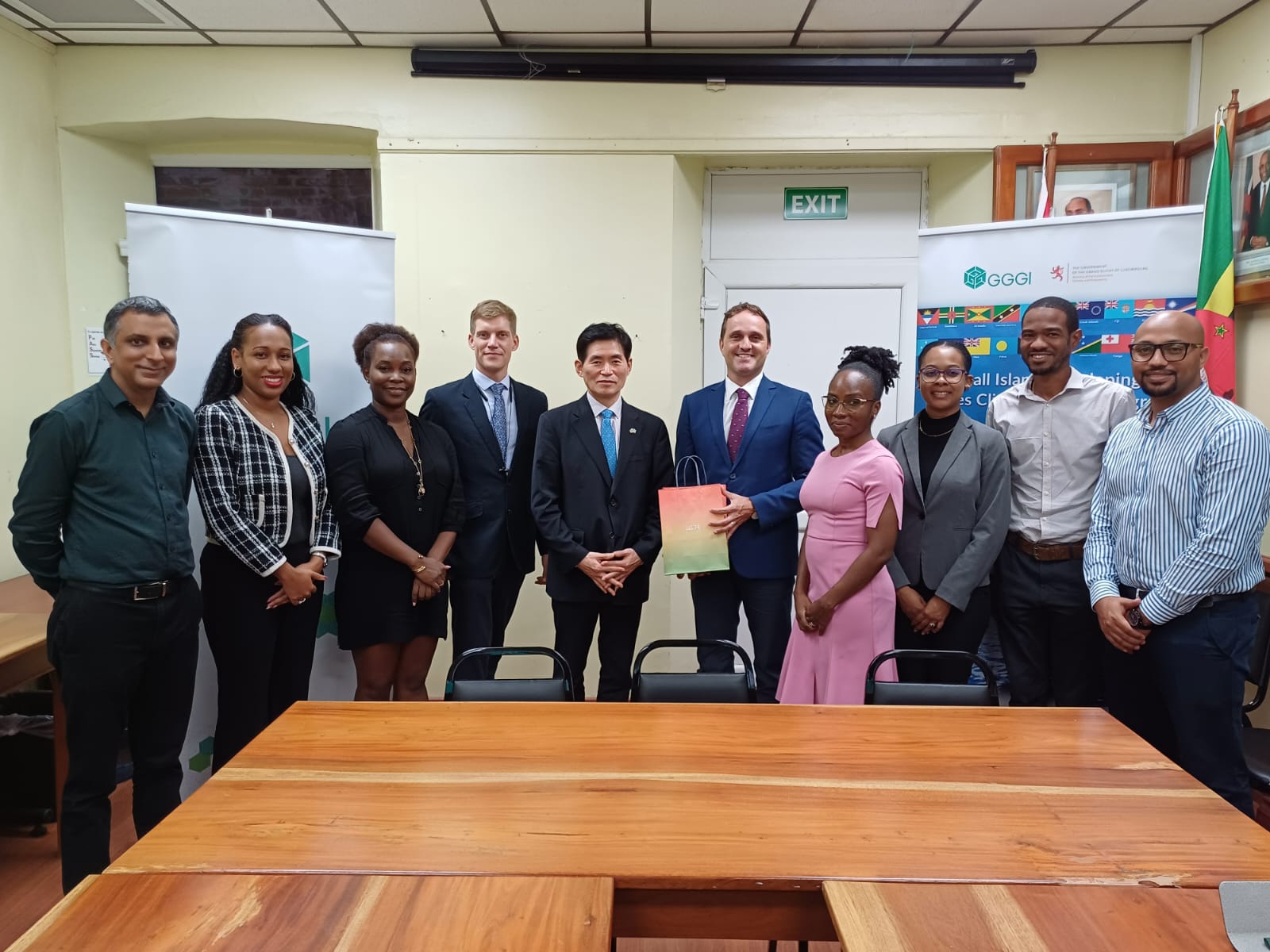 Ambassador Kwon visits GGGI's office in Saint Lucia