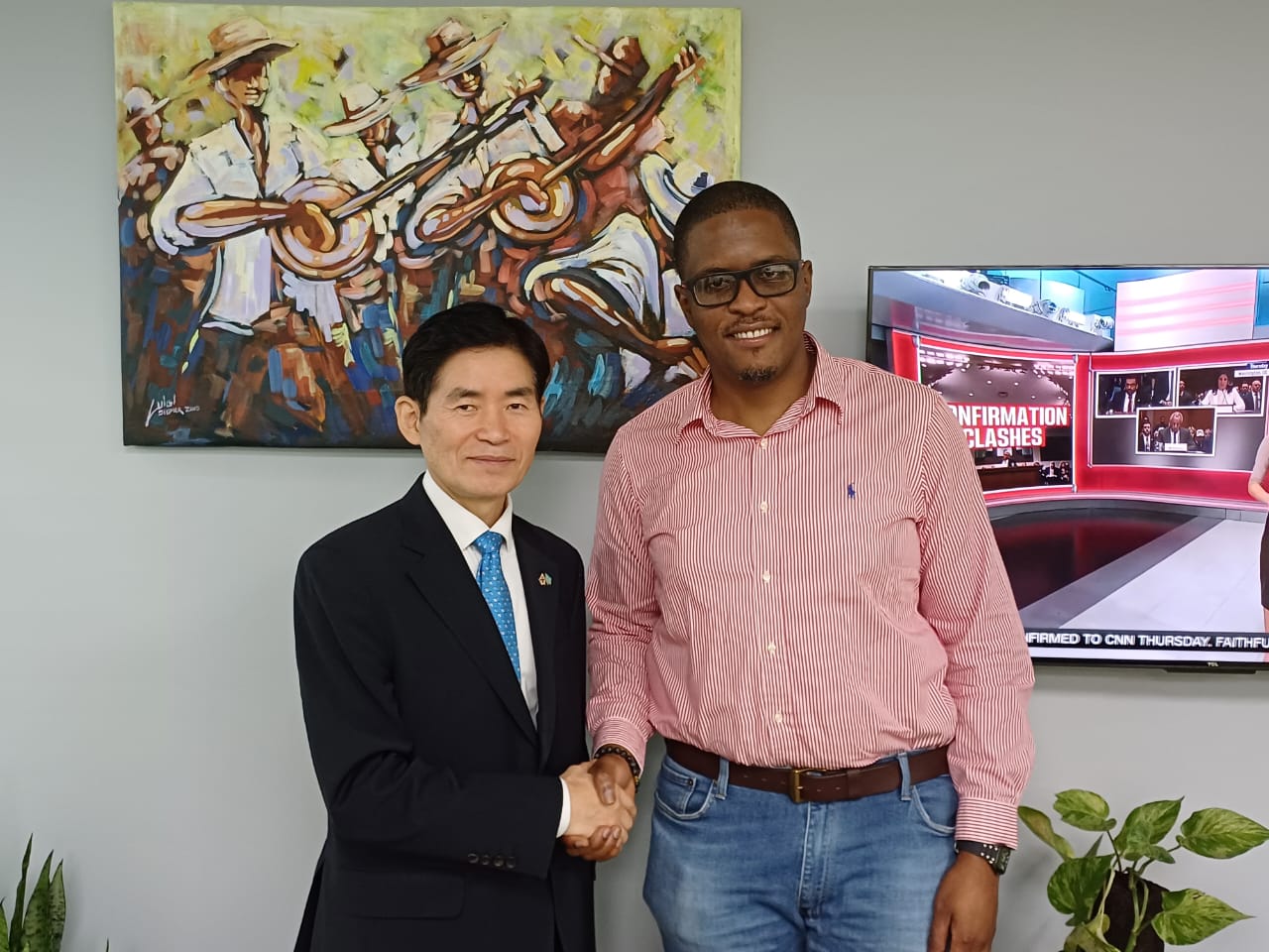 Ambassador Kwon meets with Mc Claude Emmanuel, CEO of Saint Lucia's Citizenship by Investment Program